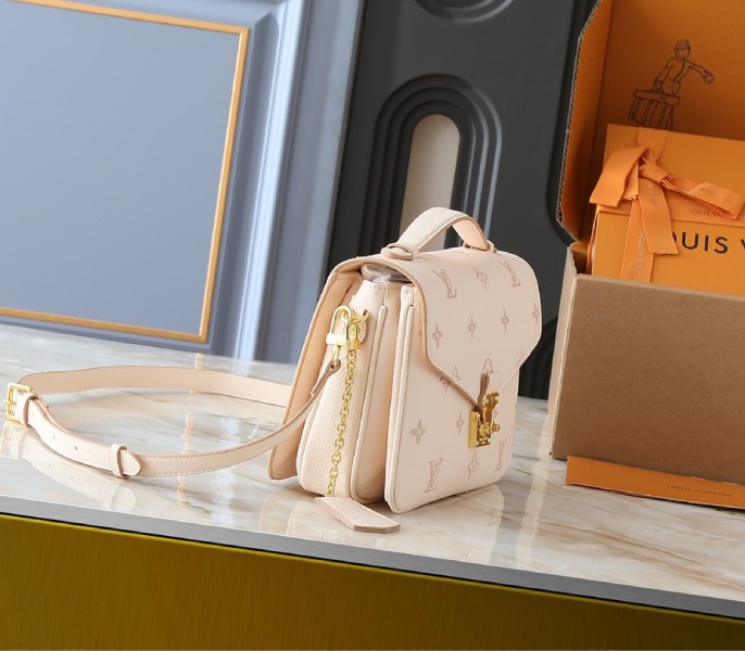 LV Metis Pochette Eden