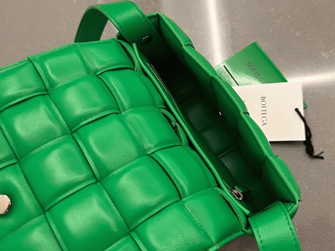Replica Bottega Veneta Small Padded Cassette Bag Parakeet