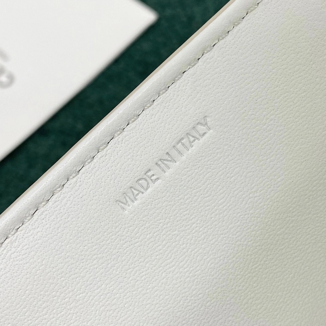 Top Quality Replica Celine Triomphe Medium Bag In White