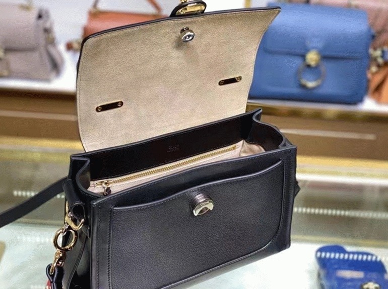 Top Quality Knockoff Chloe Small Tess Day Bag In Black Grained Leather