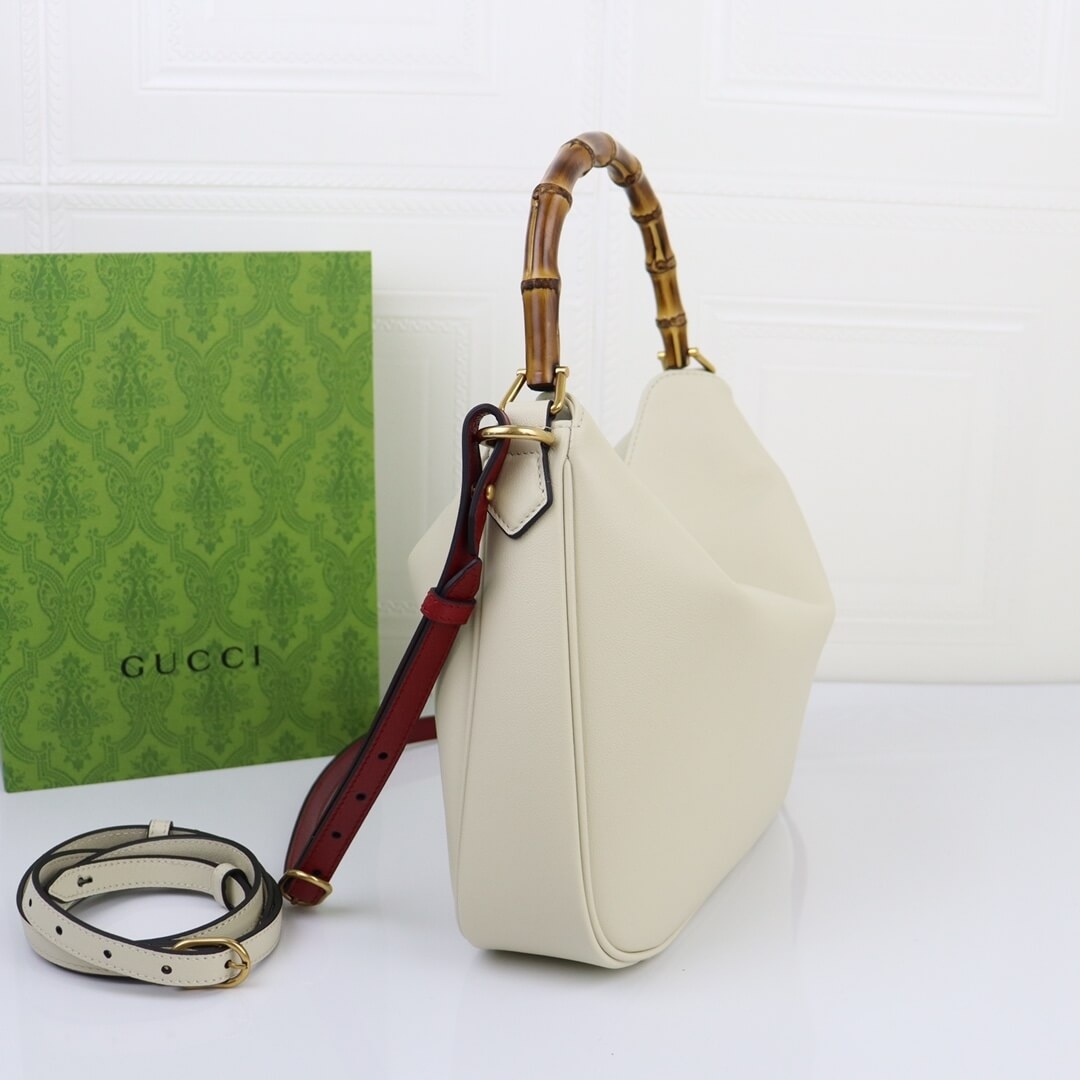 Gucci Diana Medium Shoulder Bag