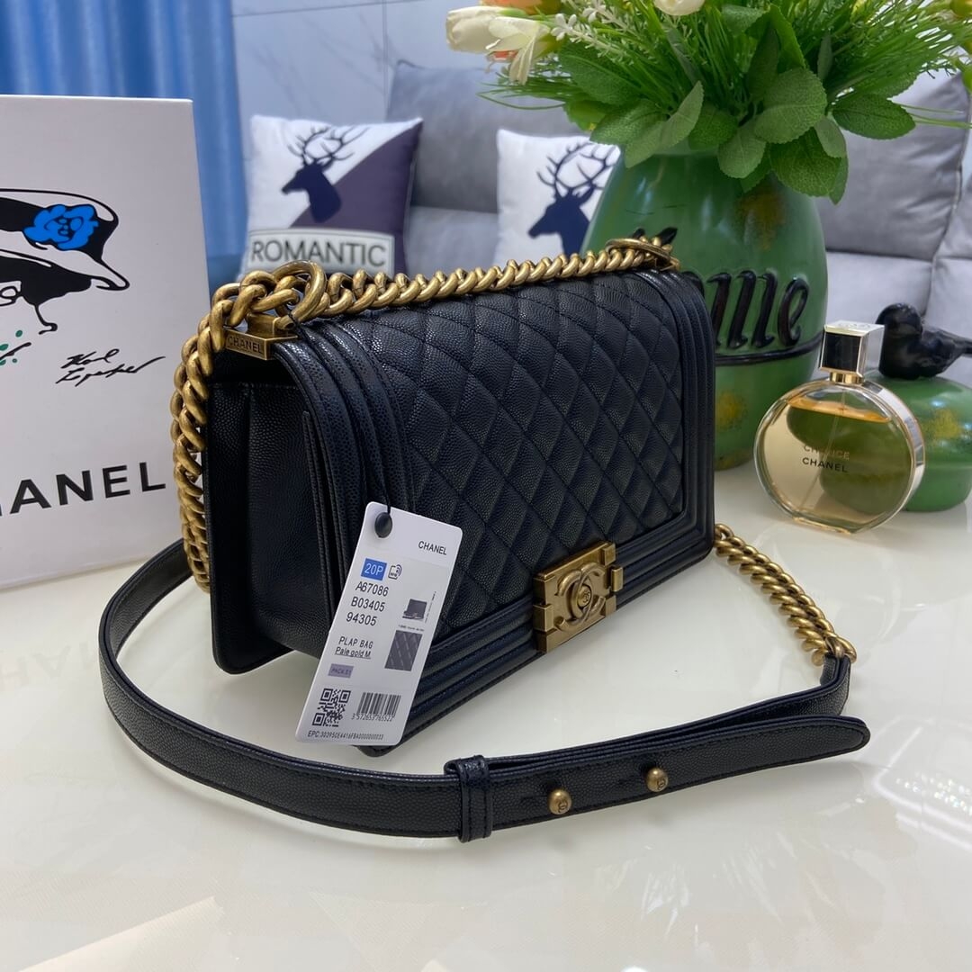 BOY CHANEL Handbag(high-end grade)