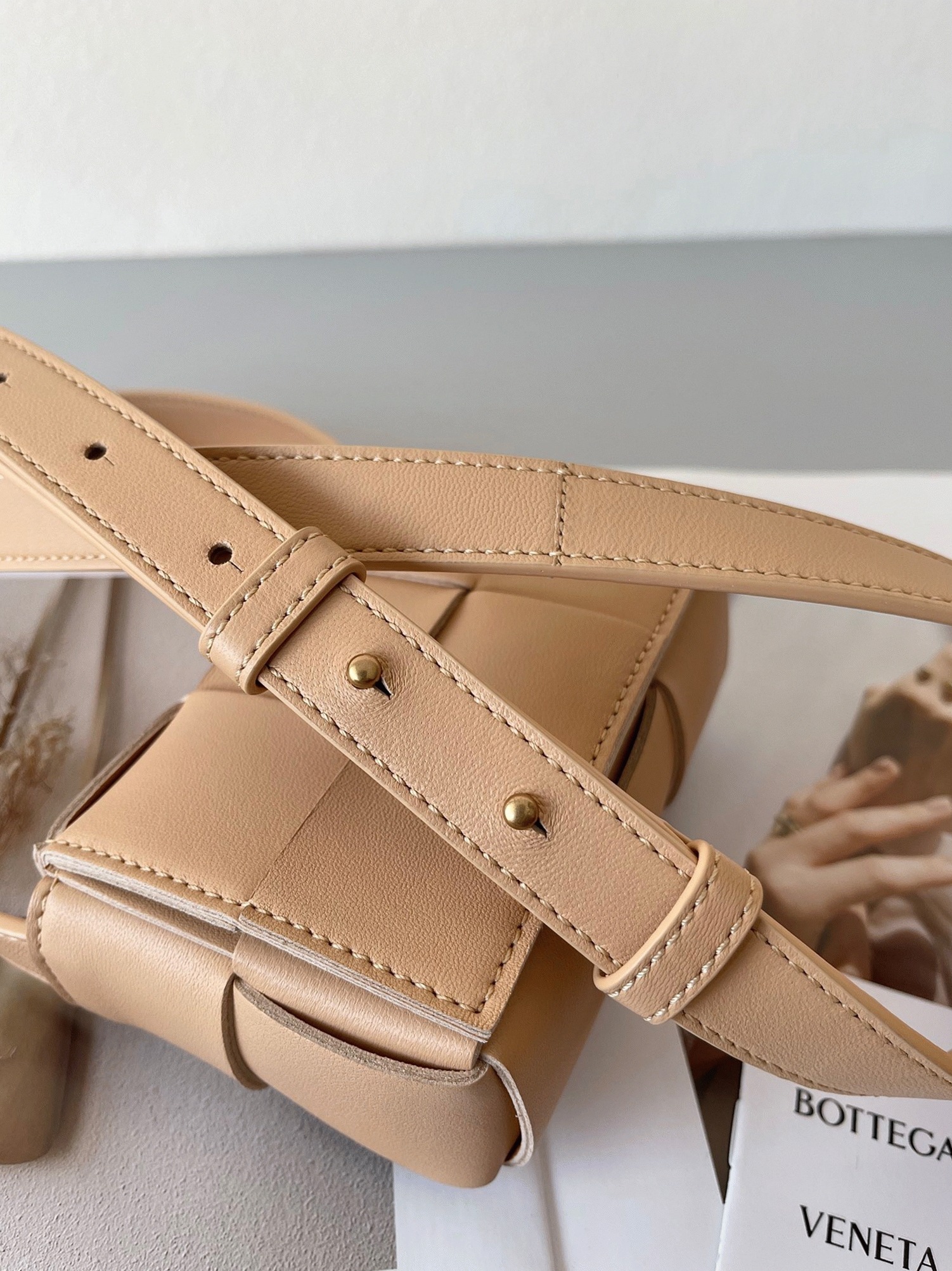 Top Quality Knockoff Bottega Veneta Candy Cassette Bag In Almond