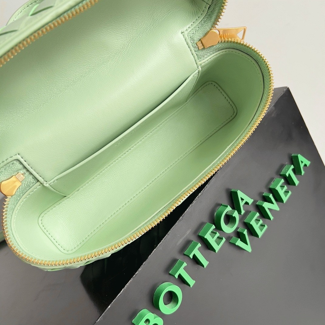 Fake Bottega Veneta Bang Bang Vanity Case Mint