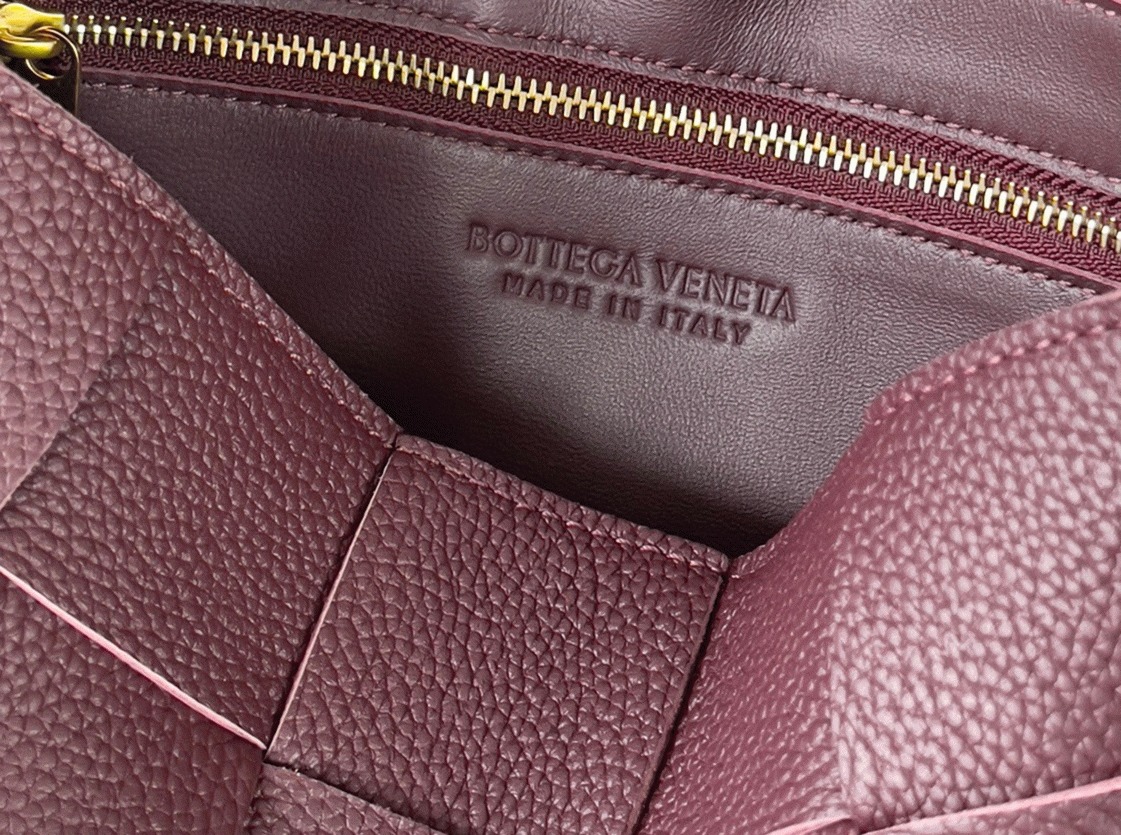 Top Quality Fake Bottega Veneta Cassette Bag In Burgundy