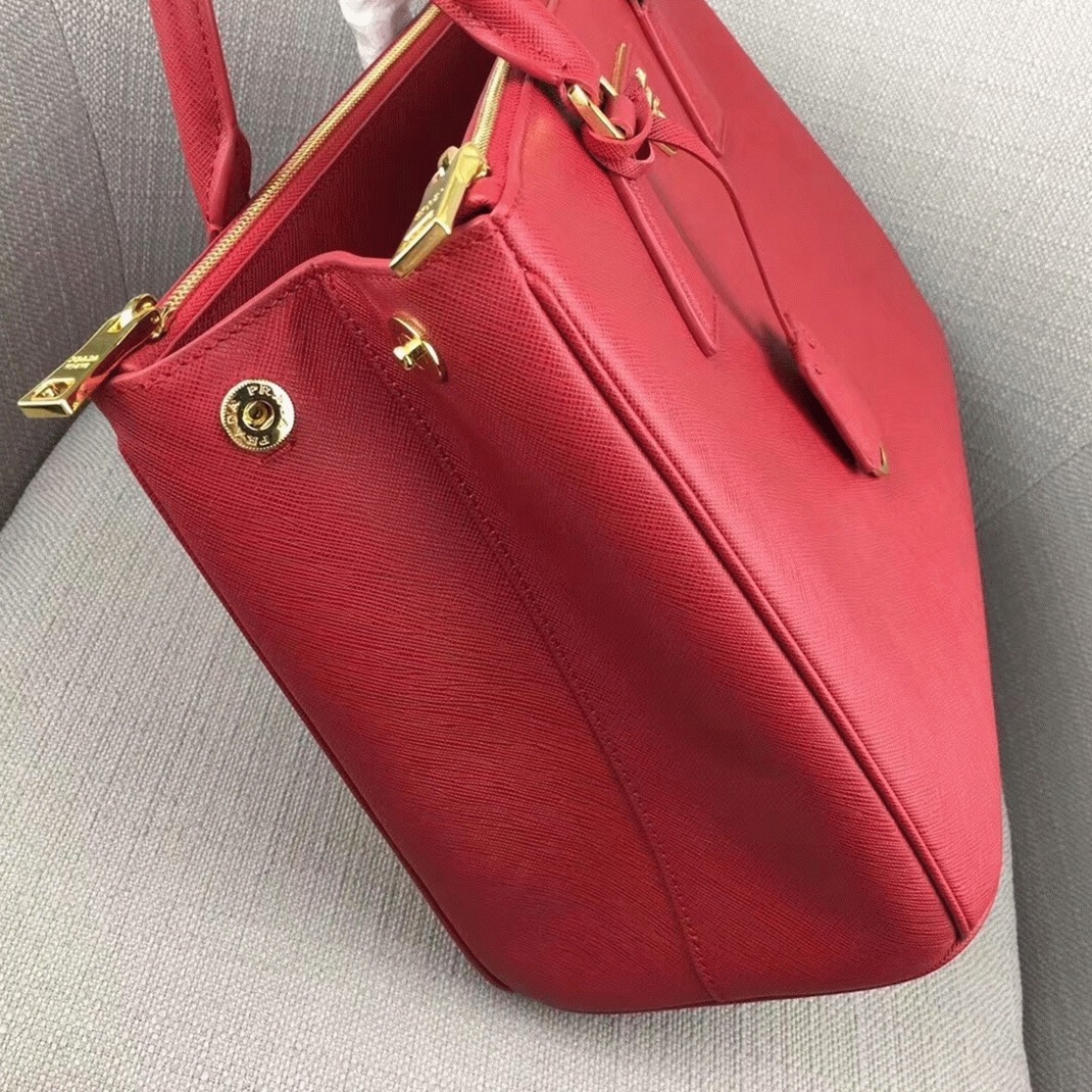 Red Prada Galleria Large Bag Best Replica
