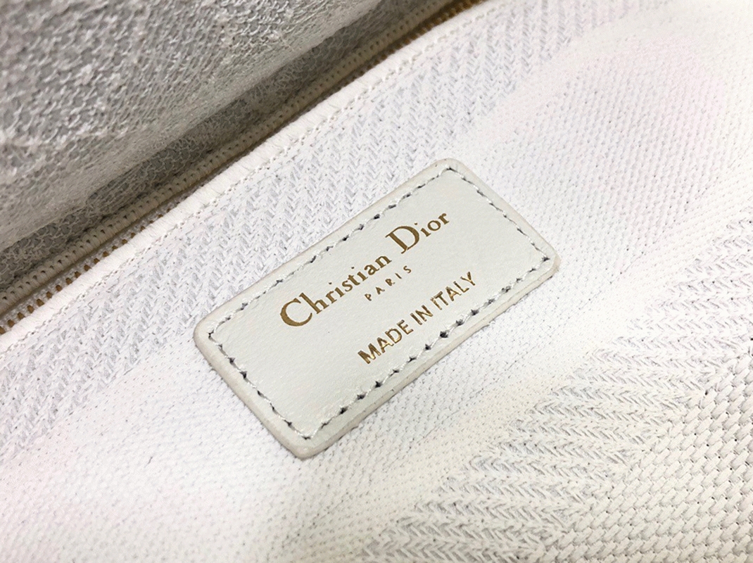 Dior Lady D-Lite Medium Bag Fake in Embroidery with Macrame Effect