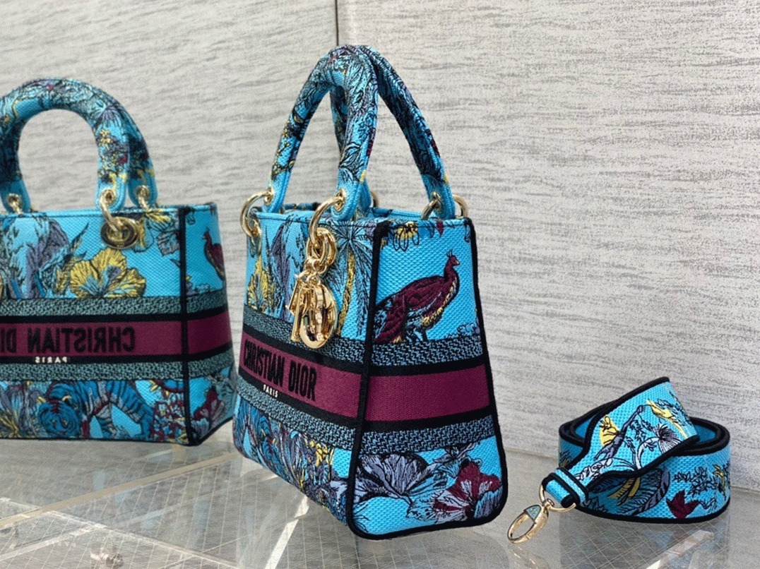Dior Lady D-Lite Medium Bag Fake in Multicolor Toile de Jouy Voyage Embroidery