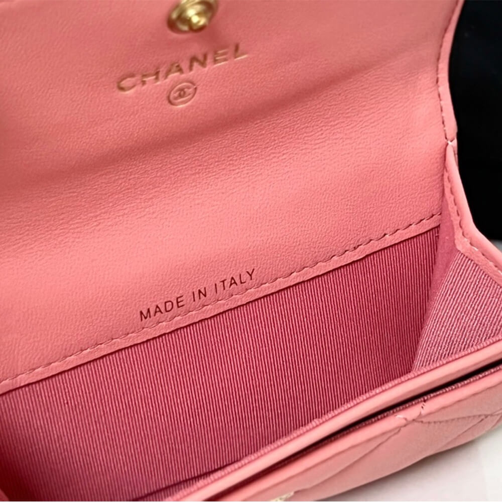 Chanel 19 flap card holder