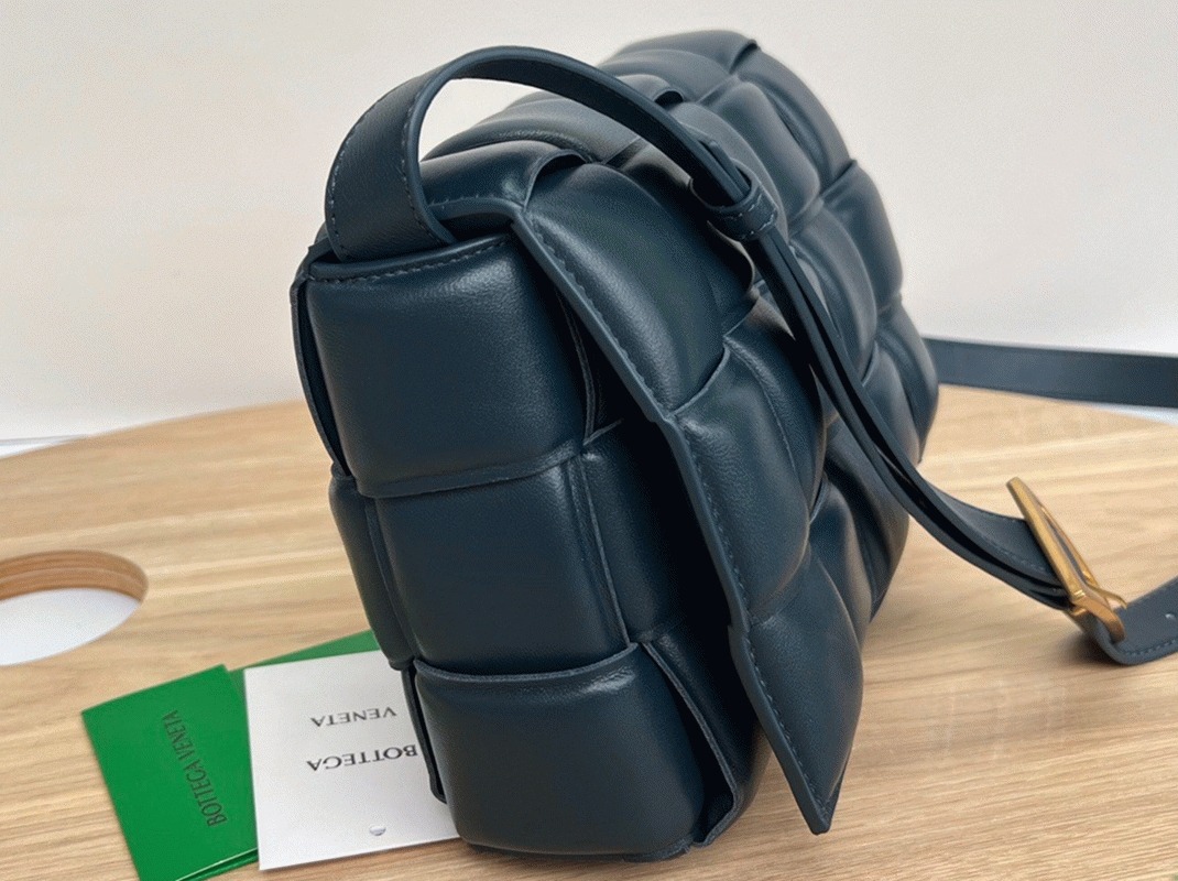 Top Quality Replica Bottega Veneta Padded Cassette Bag In Dark Blue