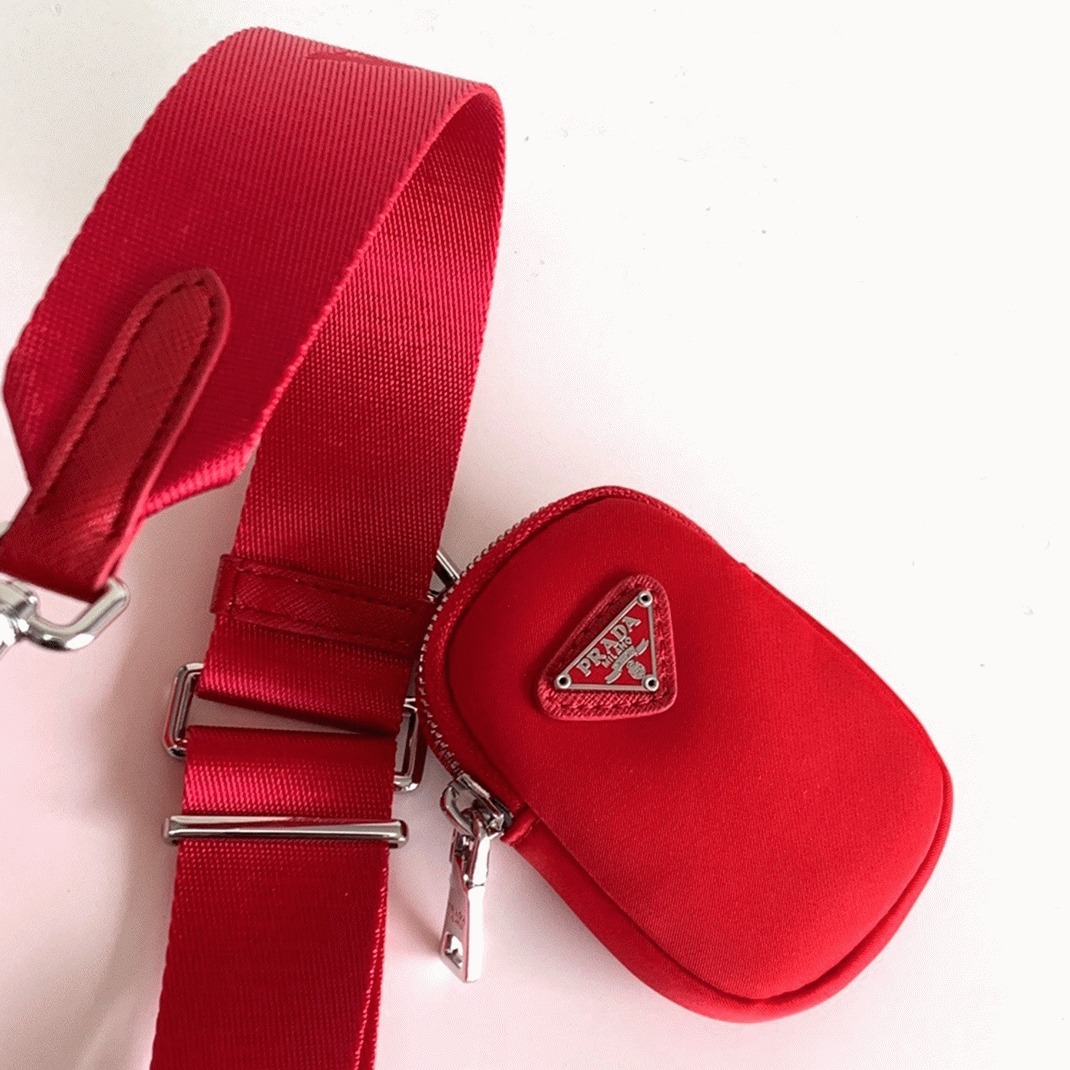 Prada Re-Edition Shoulder Bag Replica in Red