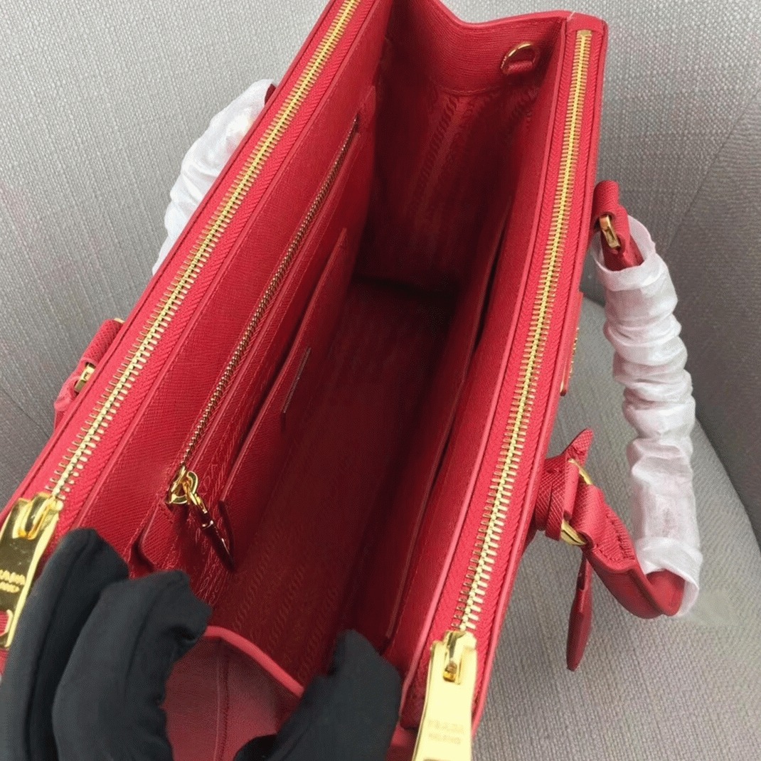 Red Prada Galleria Large Bag Best Replica