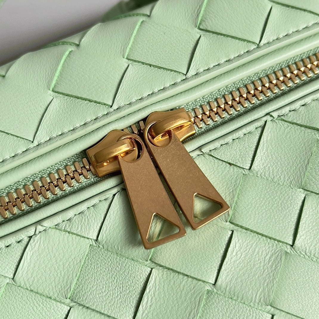 Fake Bottega Veneta Bang Bang Vanity Case Mint