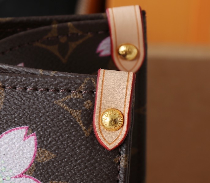 LV X TM Monogram Canvas Onthego MM With Cherry Blossom