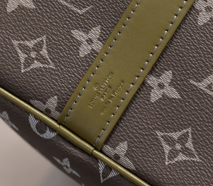 LV Monogram Gradient Canvas Keepall Bandouliere 45 In Khaki Green
