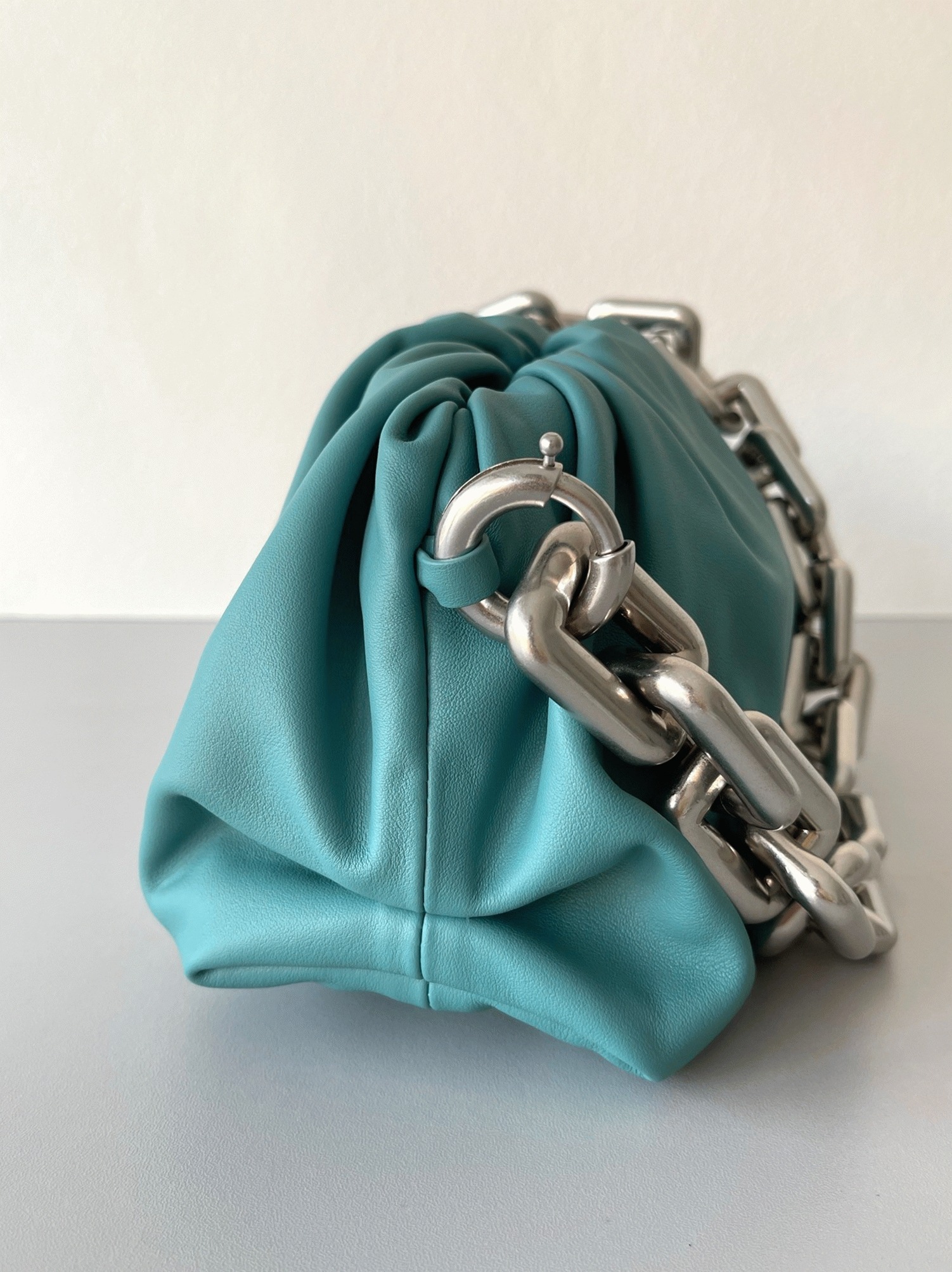 Faux Bottega Veneta The Chain Pouch Bag Lake Green