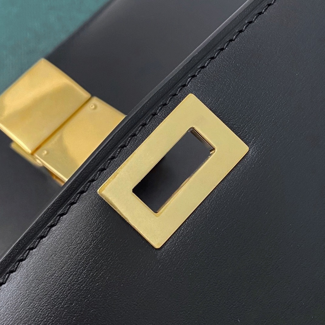 Top Quality Imitation Celine Classic Box Medium Bag In Black