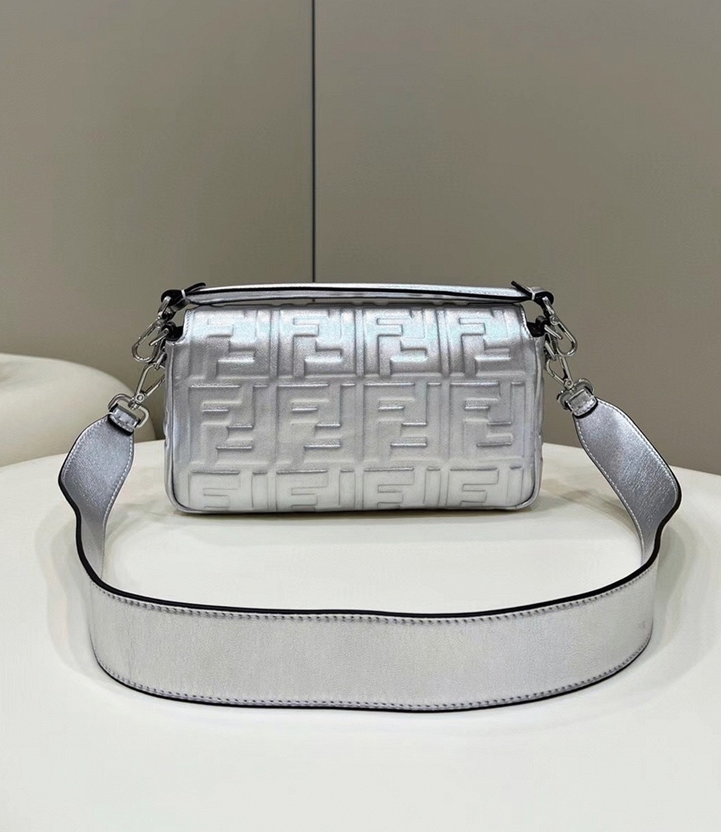 Top Quality Fendi Medium Baguette Bag In Silver FF