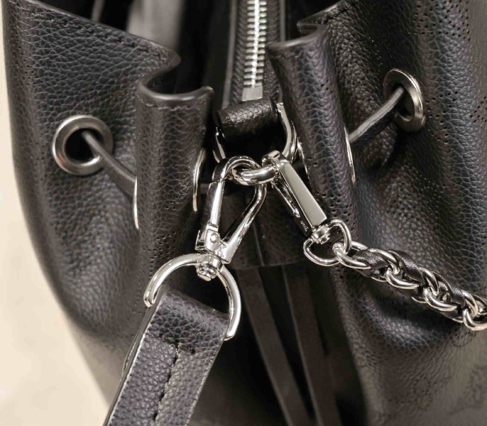 LV Mahina Bella Tote In Black