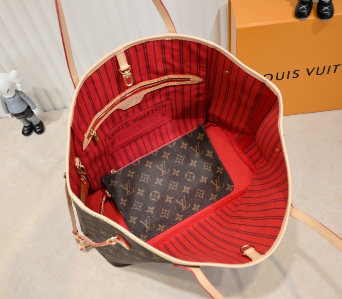 Louis Vuitton Monogram Canvas Neverfull MM Tote In Pink