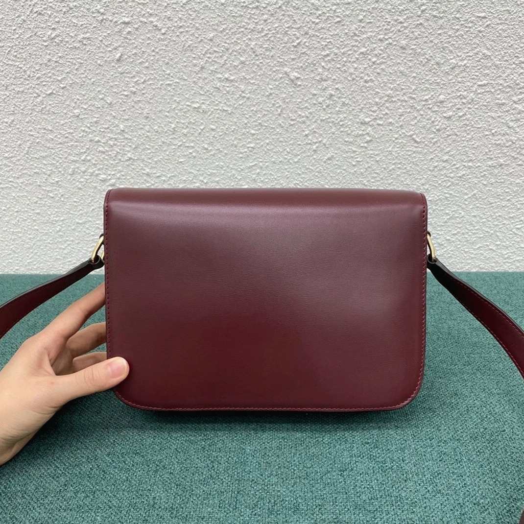 Top Quality Replica Celine Triomphe Medium Bag In Bordeaux