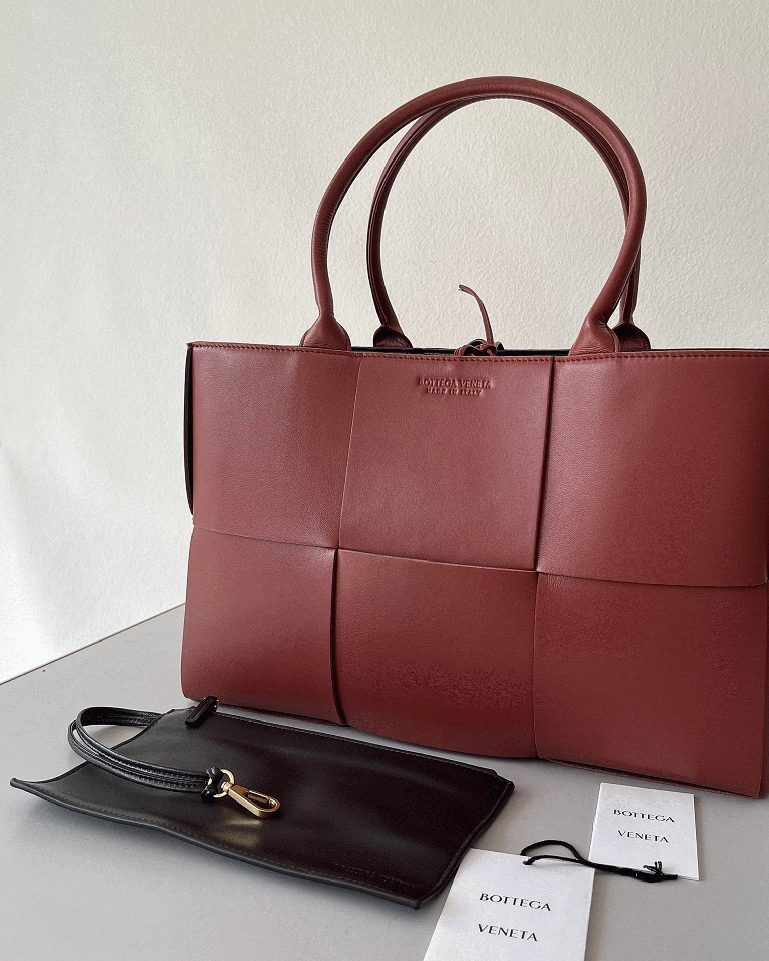 Replica Bottega Veneta Arco Medium Tote Maple