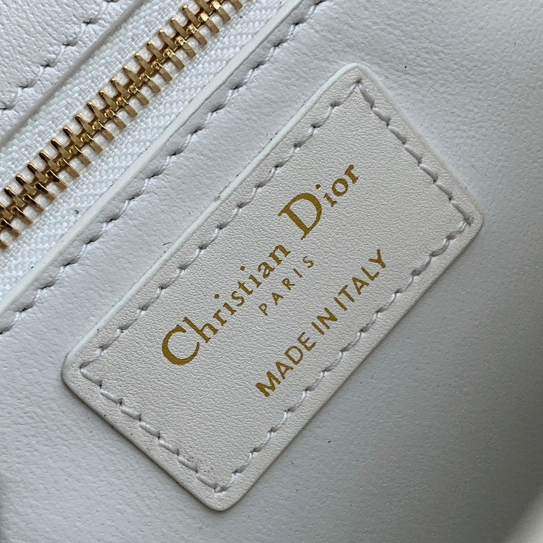 Dior 30 Montaigne Medium Bag Fake in White Box Calfskin