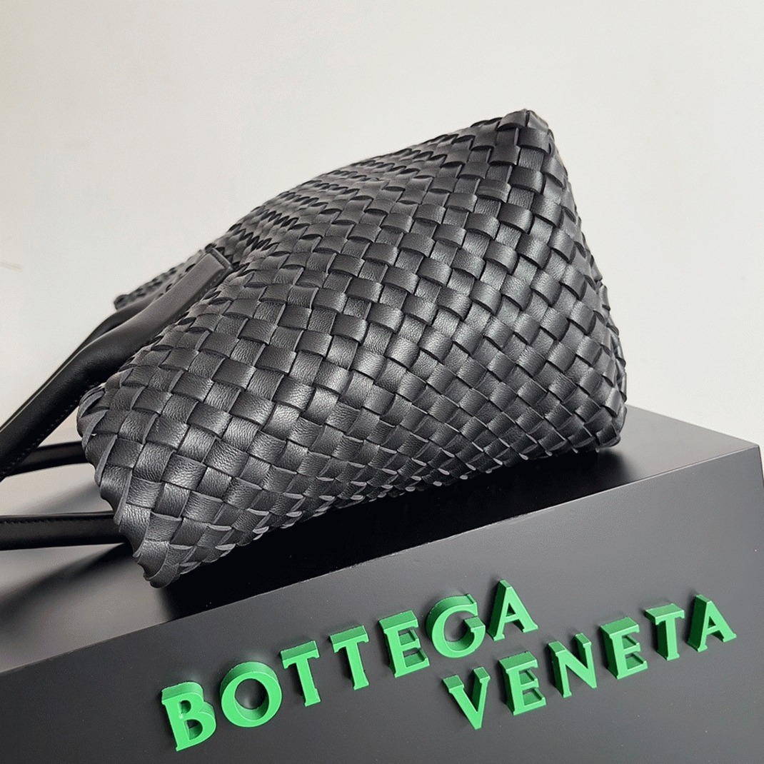 Top Quality Replica Bottega Veneta Cabat Medium Bag In Black Intrecciato Lambskin