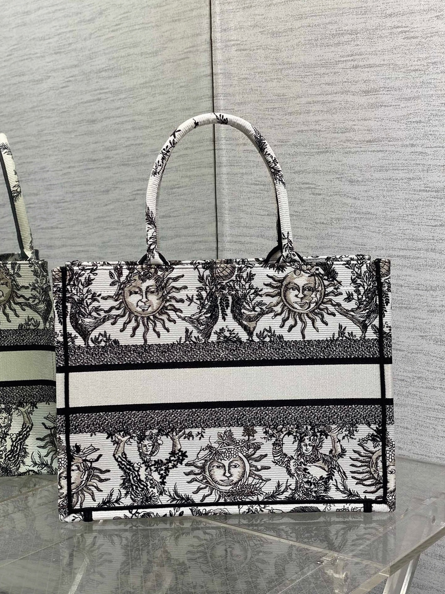 Dior Large Book Tote Bag Fake in White Toile de Jouy Soleil Embroidery