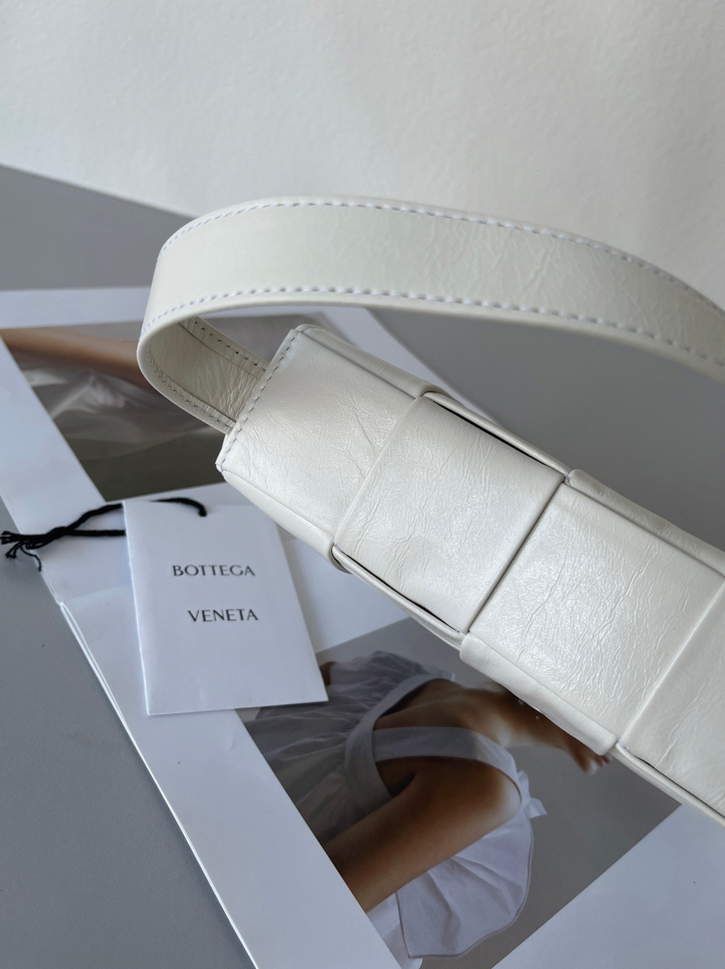 Top Quality Replica Bottega Veneta Cassette Bag In White