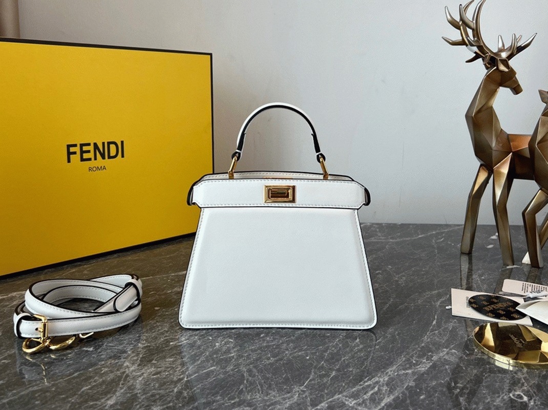 Top Quality Faux Fendi Peekaboo ISeeU Petite Bag In White Nappa Leather