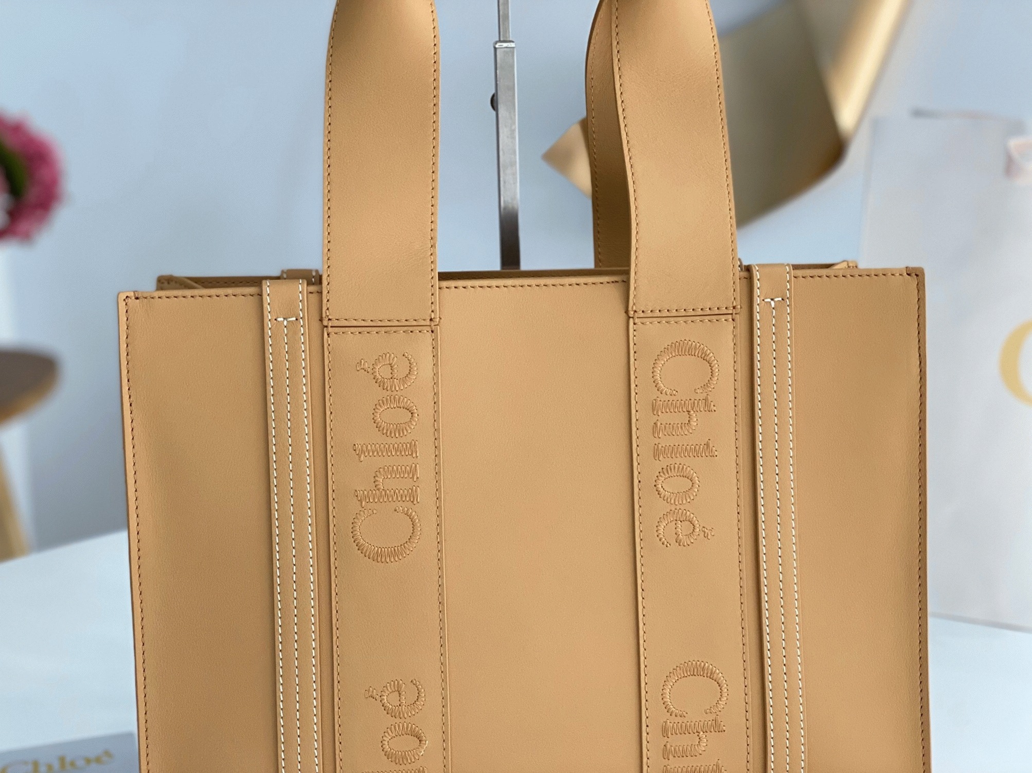 Top Quality Knockoff Chloe Woody Medium Tote Bag In Beige Calfskin