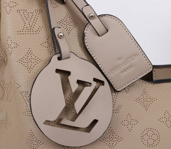LV Mahina Carmel Hobo In Galet Gray