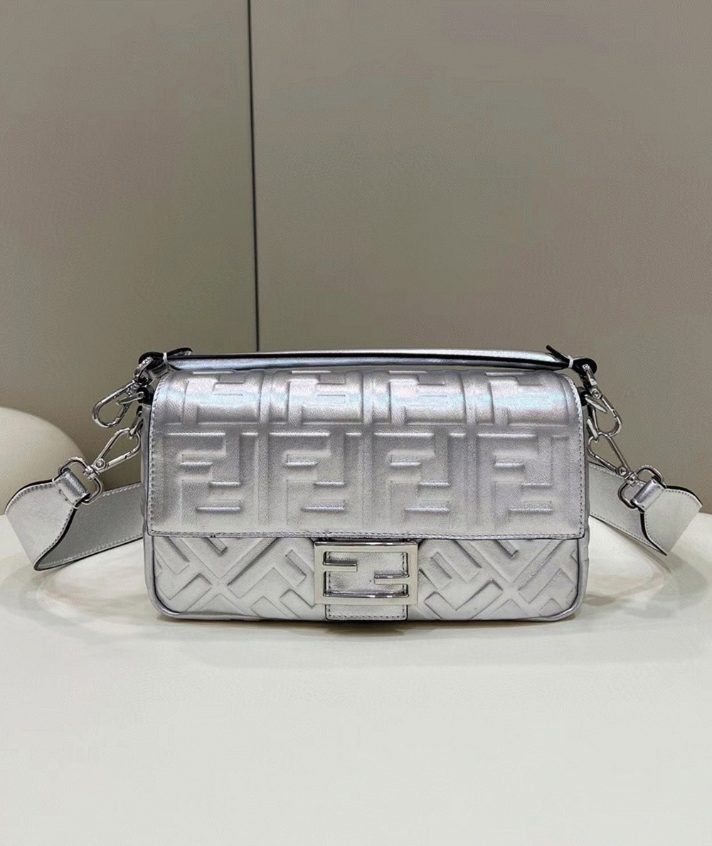 Top Quality Fendi Medium Baguette Bag In Silver FF