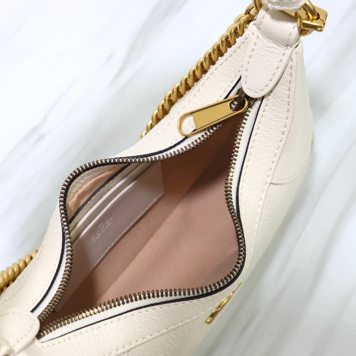 GUCCI Aphrodite small shoulder bag
