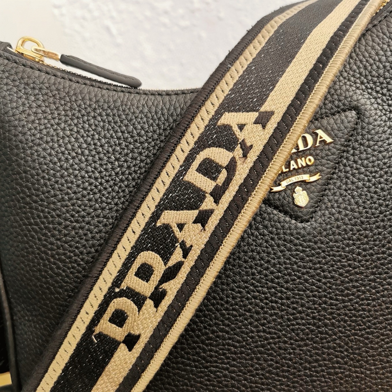 Prada Shoulder Bag Knockoff in Black
