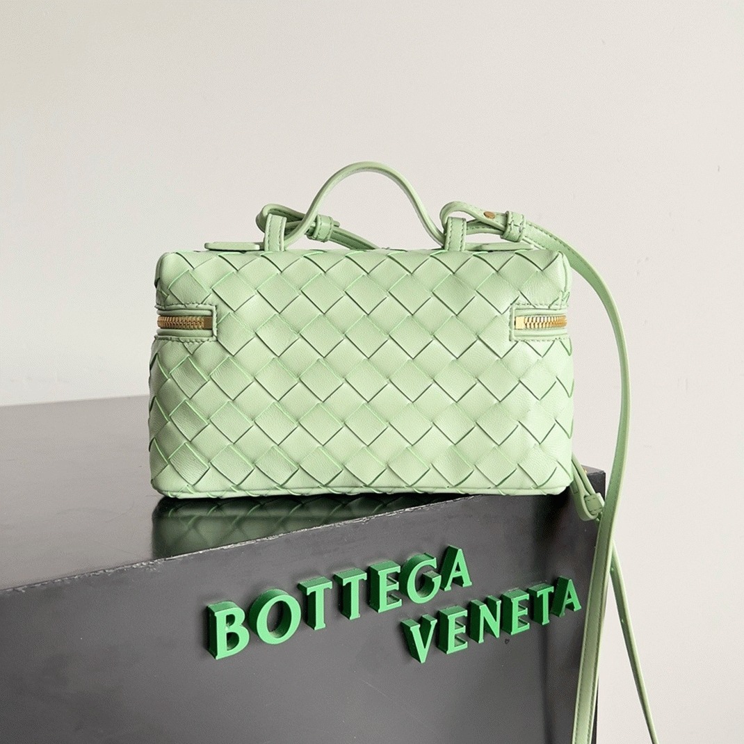 Fake Bottega Veneta Bang Bang Vanity Case Mint