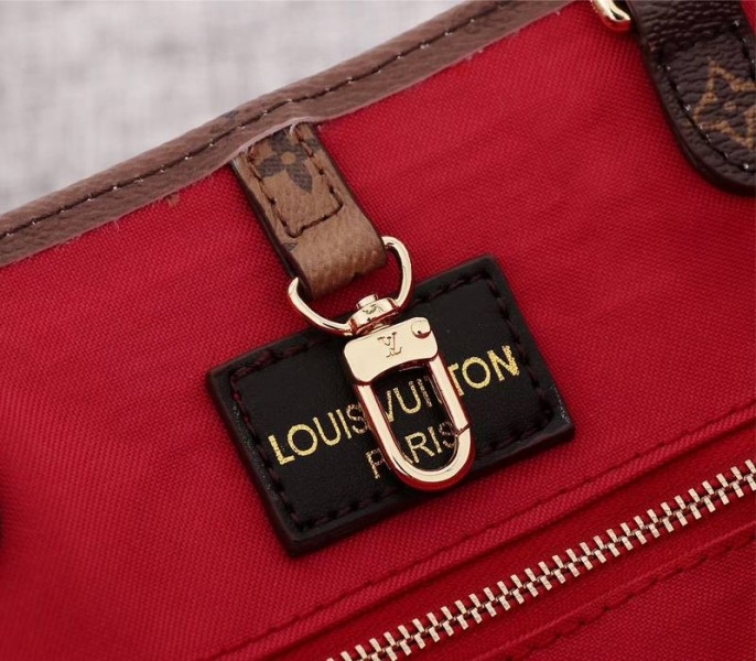 Louis Vuitton Giant Canvas Onthego GM Tote