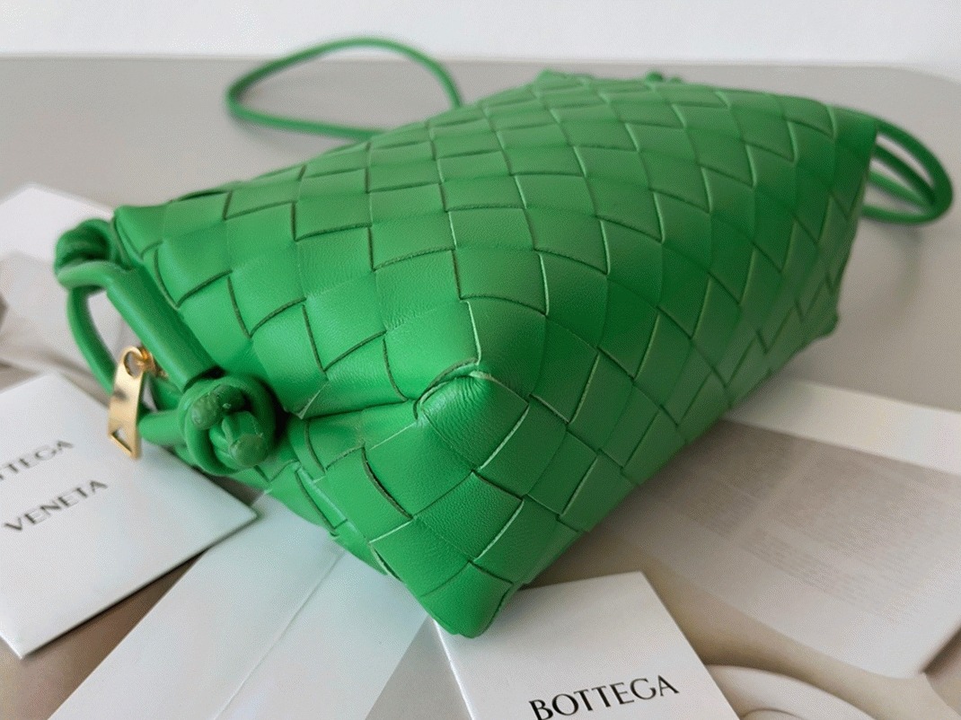 Knockoff Bottega Veneta Loop Mini Bag Green