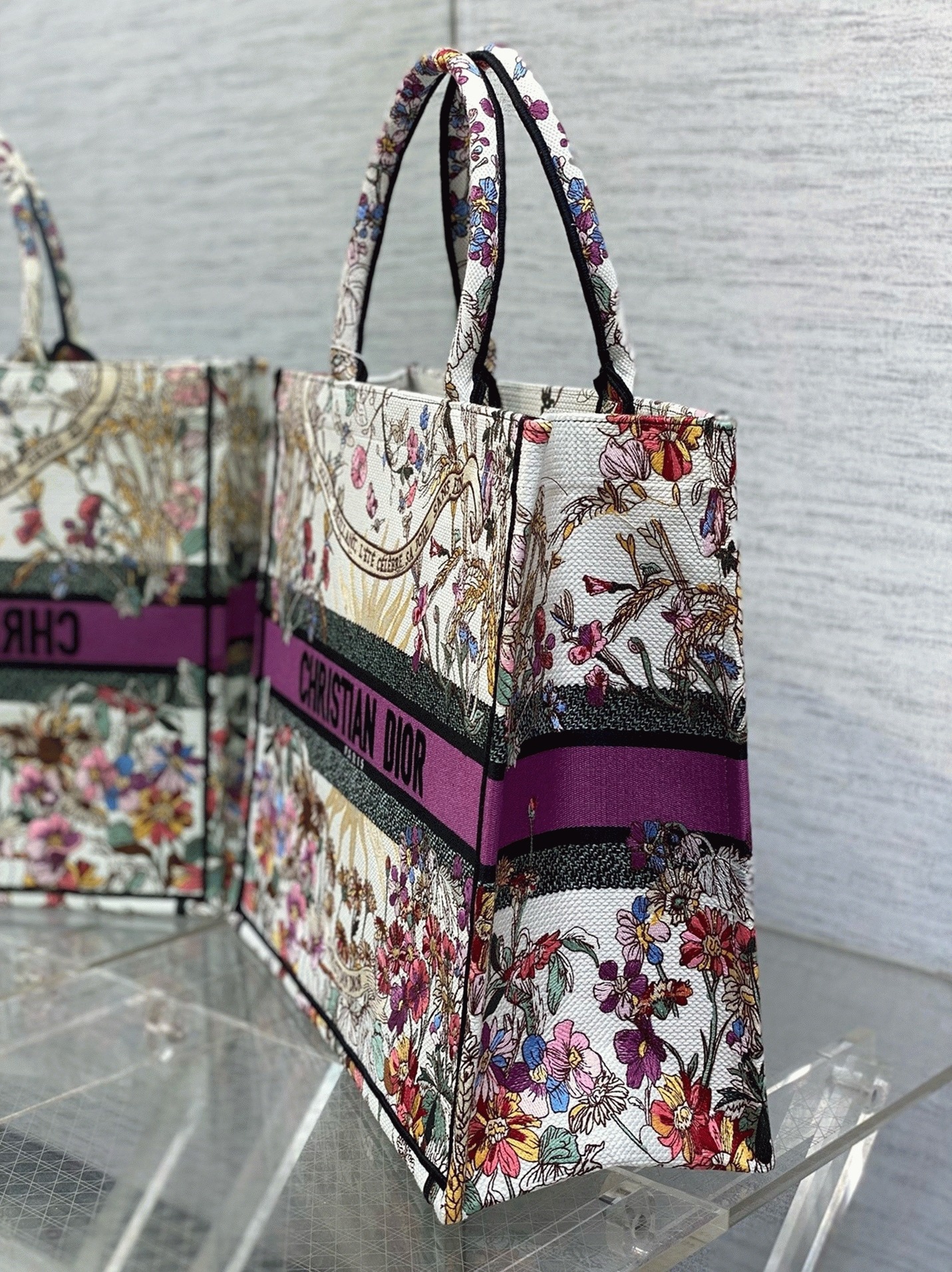Dior Large Book Tote Bag Replica in Dior 4 Saisons Été Soleil Embroidery