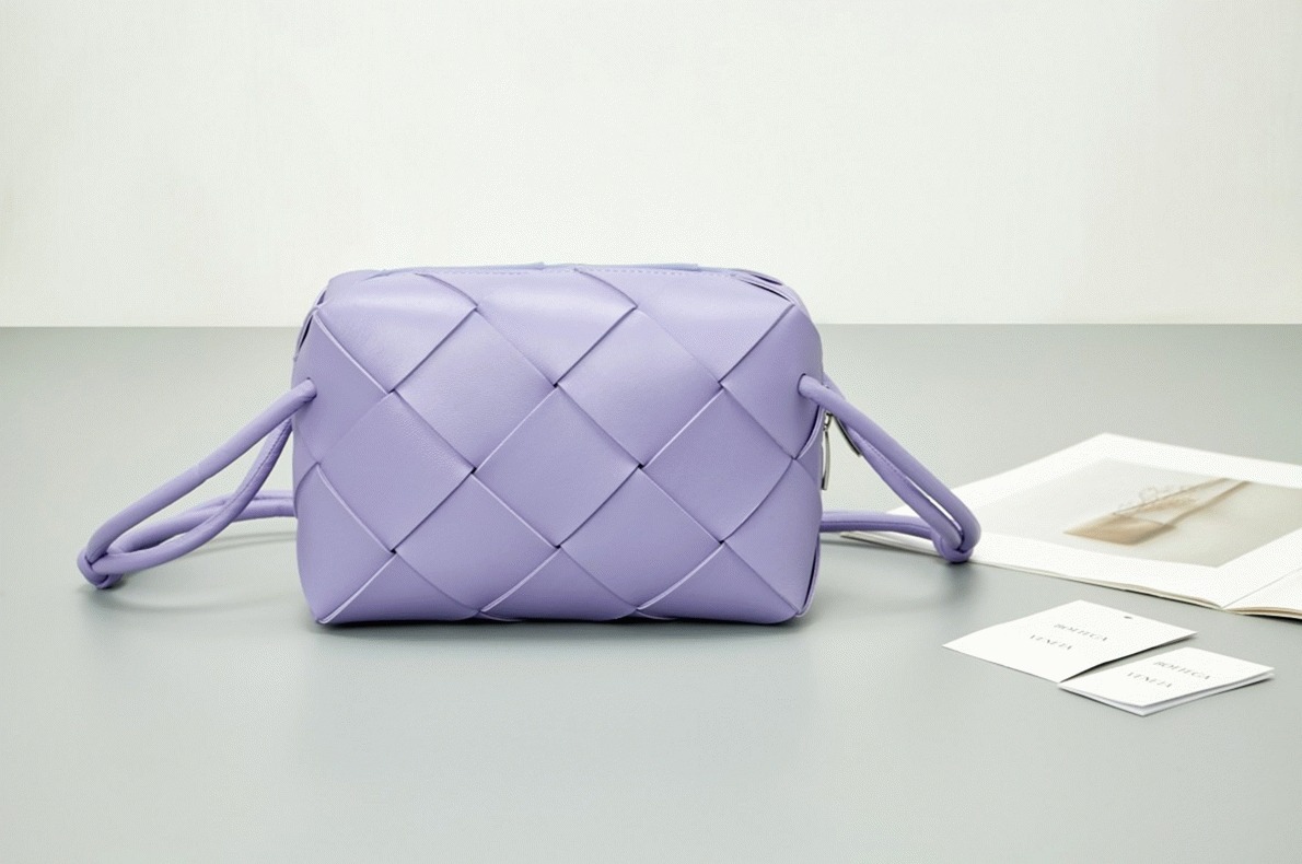 Replica Bottega Veneta Small Cassette Camera Bag Wisteria