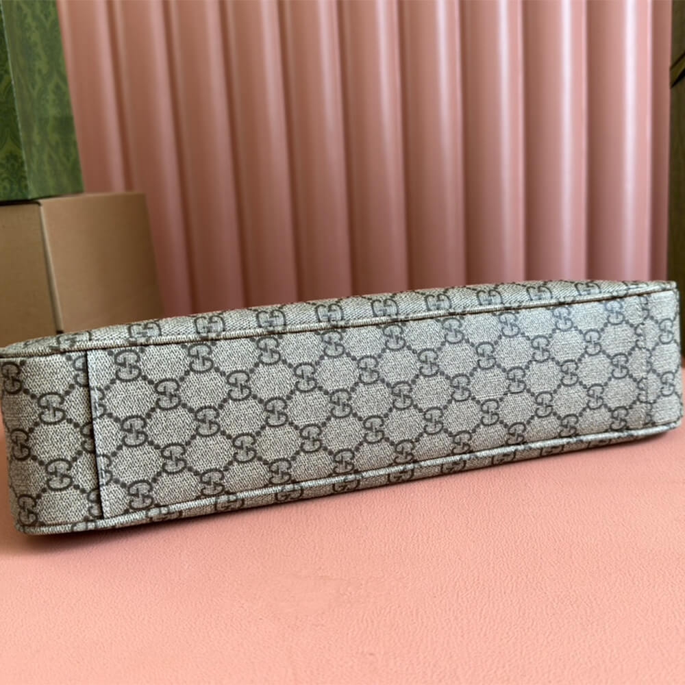 GG Emblem medium shoulder bag