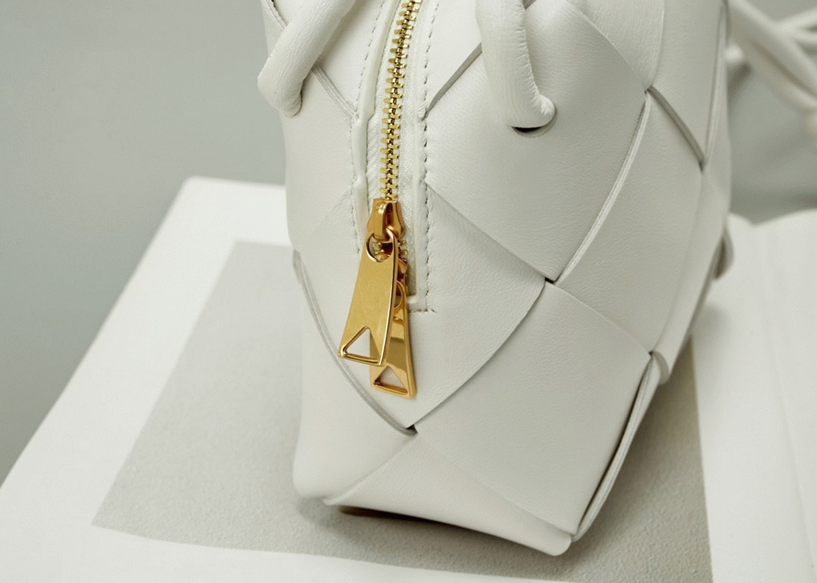 Replica Bottega Veneta Mini Cassette Camera Bag White