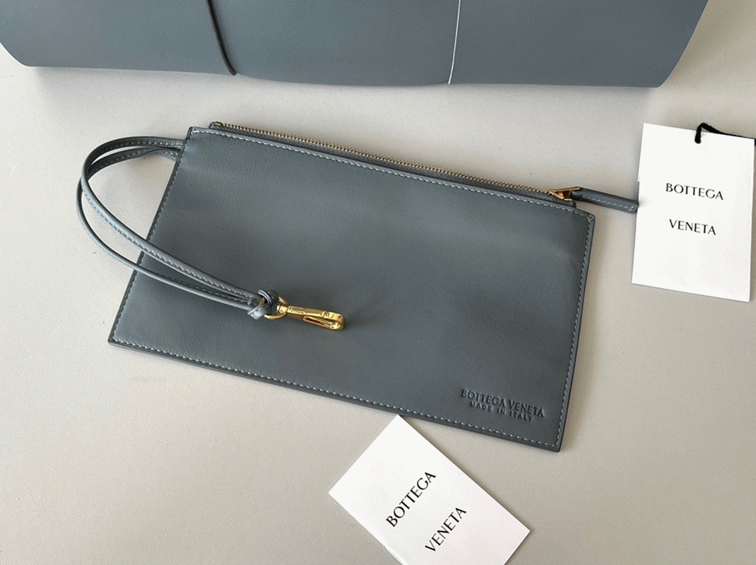 Fake Bottega Veneta Arco Medium Tote Thunder