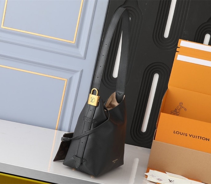 Louis Vuitton Low Key MM Hobo In Black