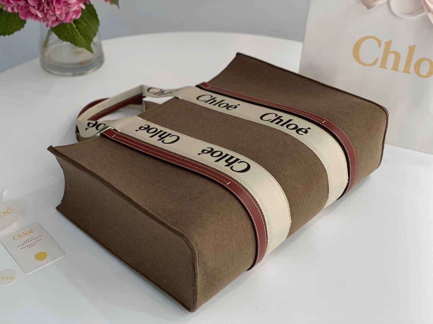 Top Quality Replica Chloe Medium Woody Tote Bag In Brown Felt