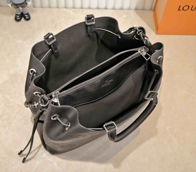 LV Mahina Bella Tote In Black