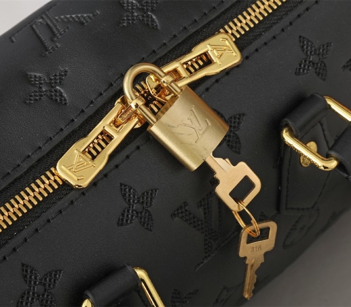 Louis Vuitton Other Leathers Speedy Bandouliere 20 Handbag In Black