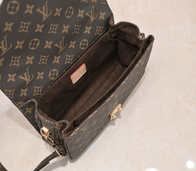 LV Monogram Canvas Metis M44875
