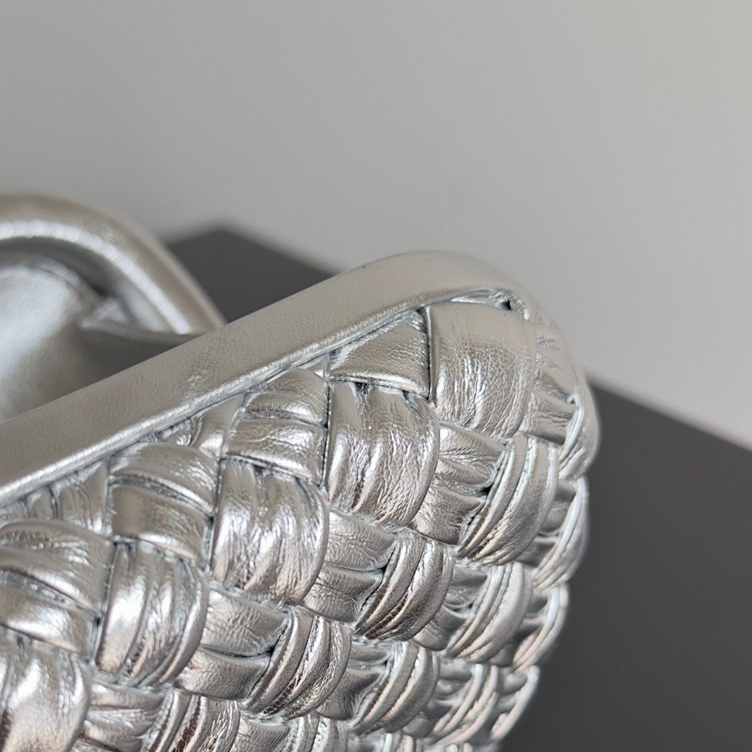 Fake Bottega Veneta Knot Minaudiere Clutch Silver Intreccio